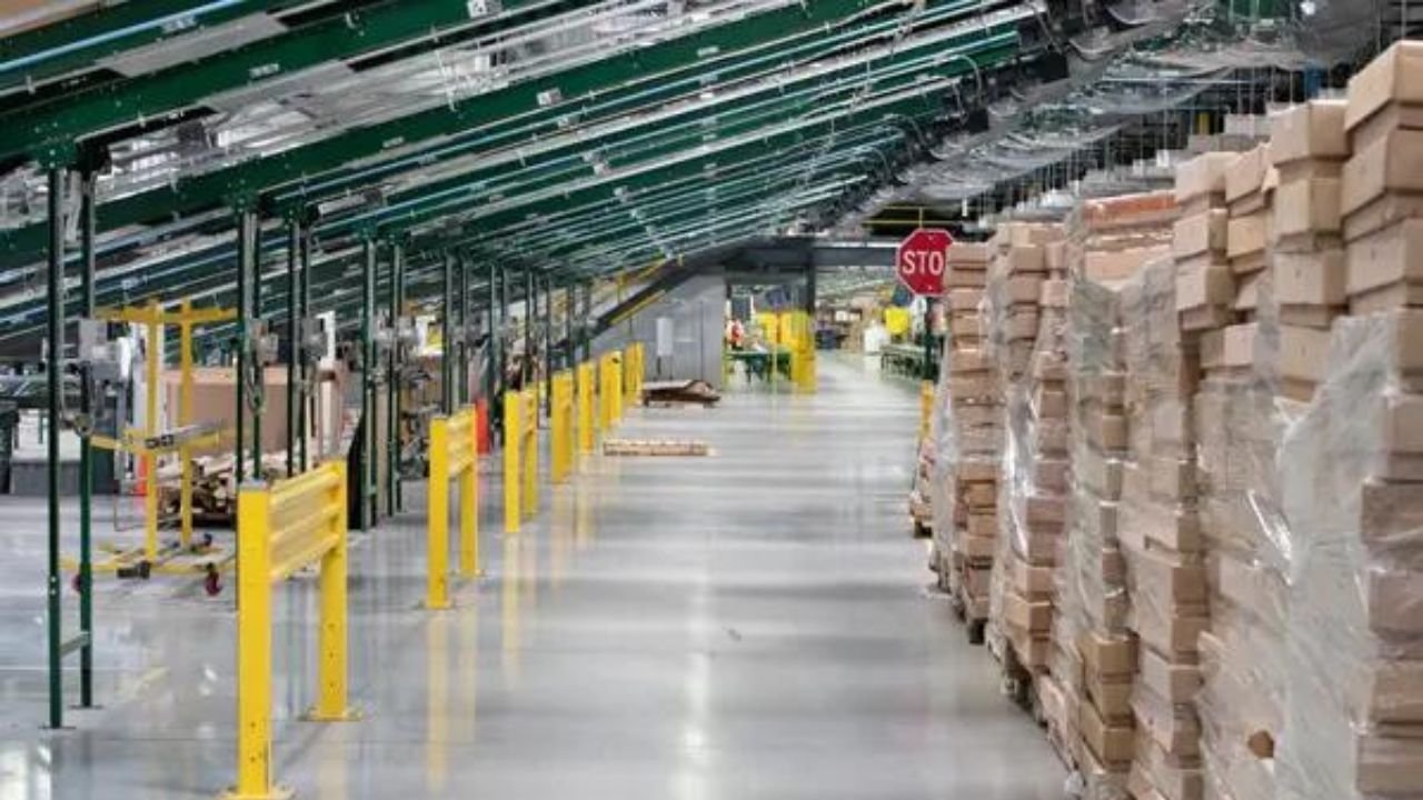 Fulfillment Centers Operate